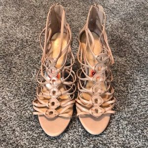 Nude heel, size 9.5